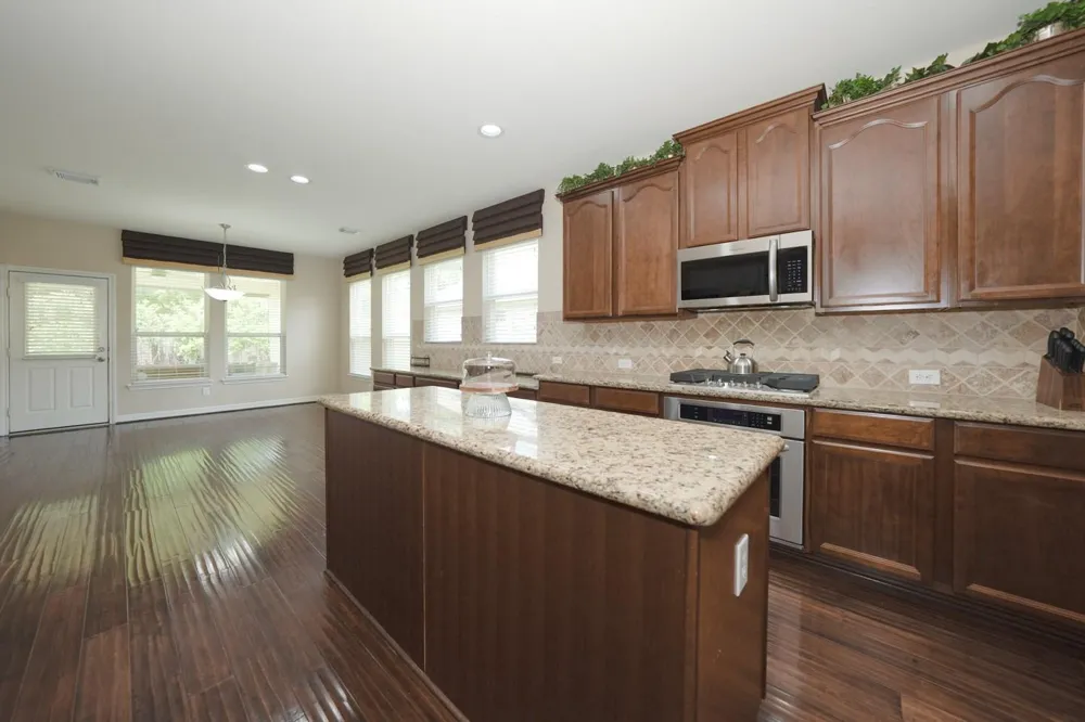 10005 Willowmoor Lane Brookshire, TX 77423