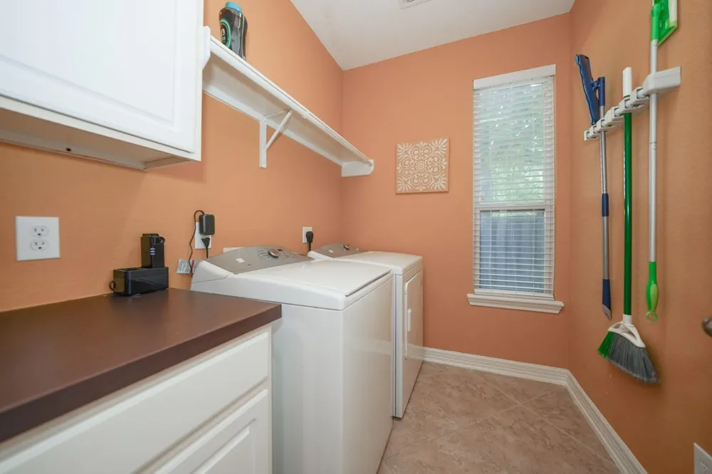 10005 Willowmoor Lane Brookshire, TX 77423