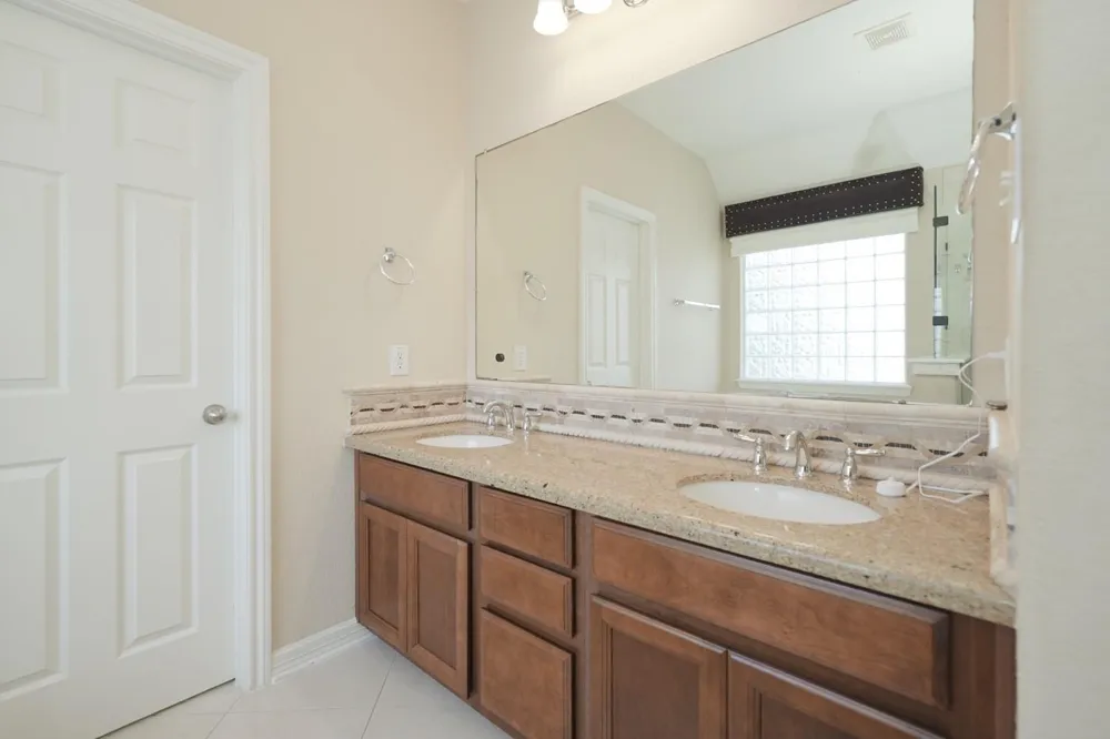 10005 Willowmoor Lane Brookshire, TX 77423