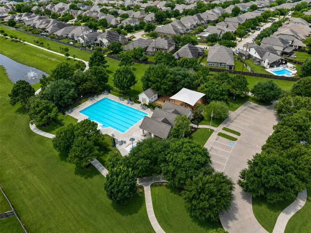 10005 Willowmoor Lane Brookshire, TX 77423