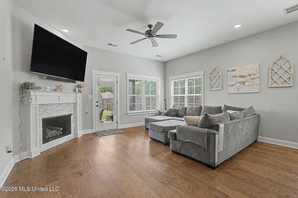 7559 Crosswinds Boulevard Hernando, MS 38632