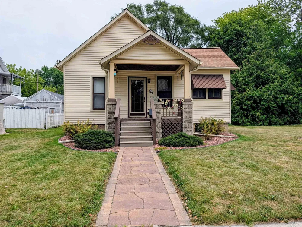1205 Wilson Street Bay City City, MI 48708
