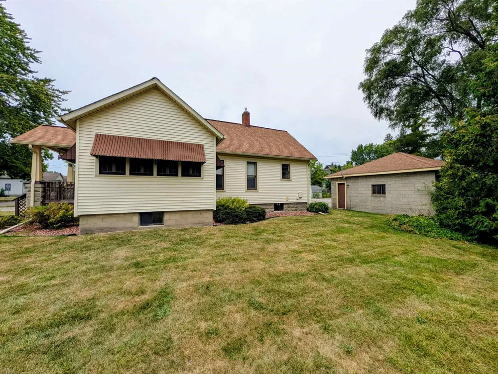 1205 Wilson Street Bay City City, MI 48708
