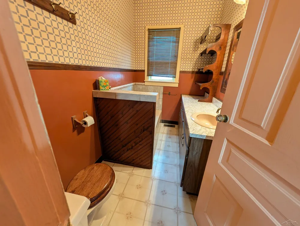1205 Wilson Street Bay City City, MI 48708