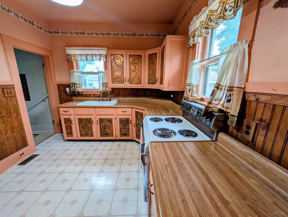 1205 Wilson Street Bay City City, MI 48708