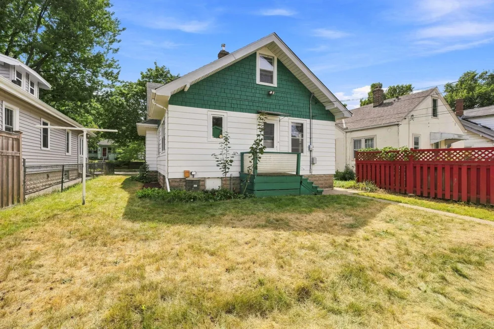 1211 Blair Avenue Saint Paul, MN 55104