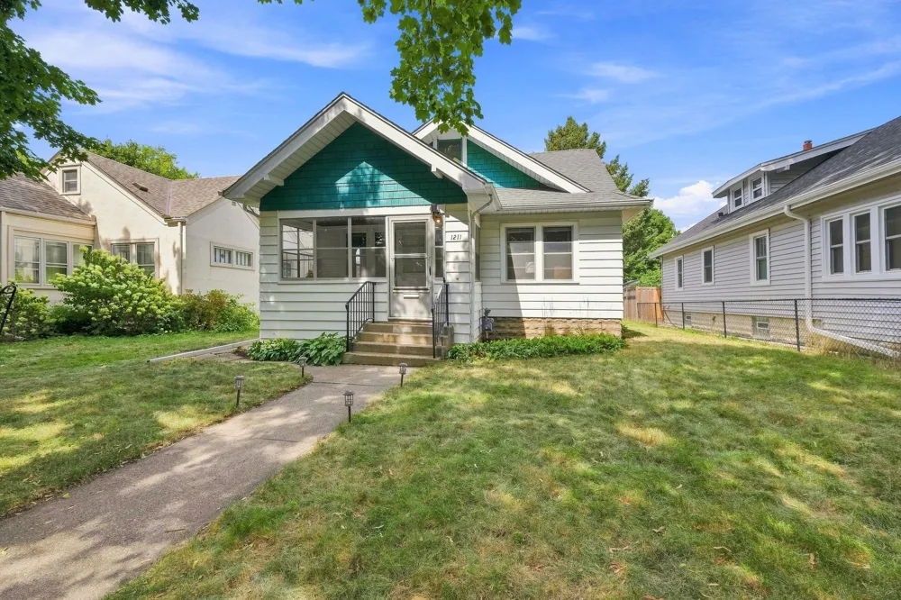 1211 Blair Avenue Saint Paul, MN 55104