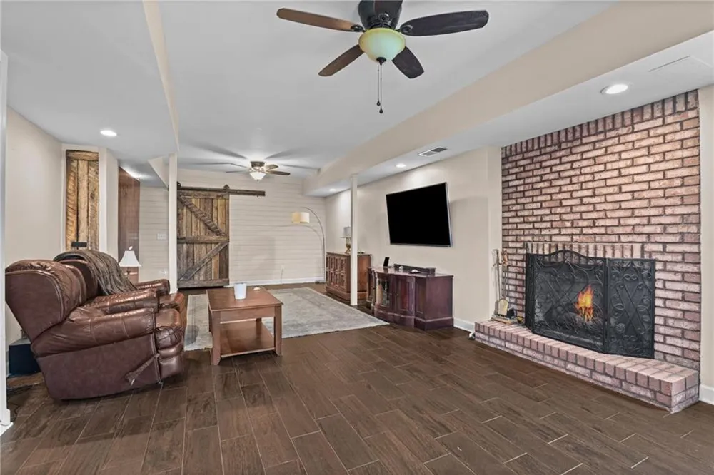 1040 Little River Way Alpharetta, GA 30004