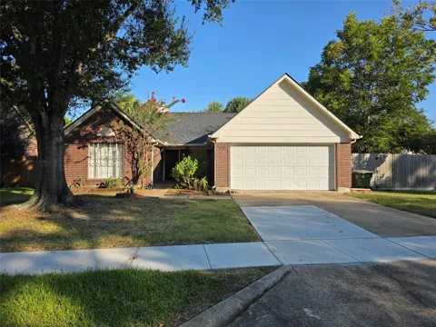 2215 Lady Leslie Lane