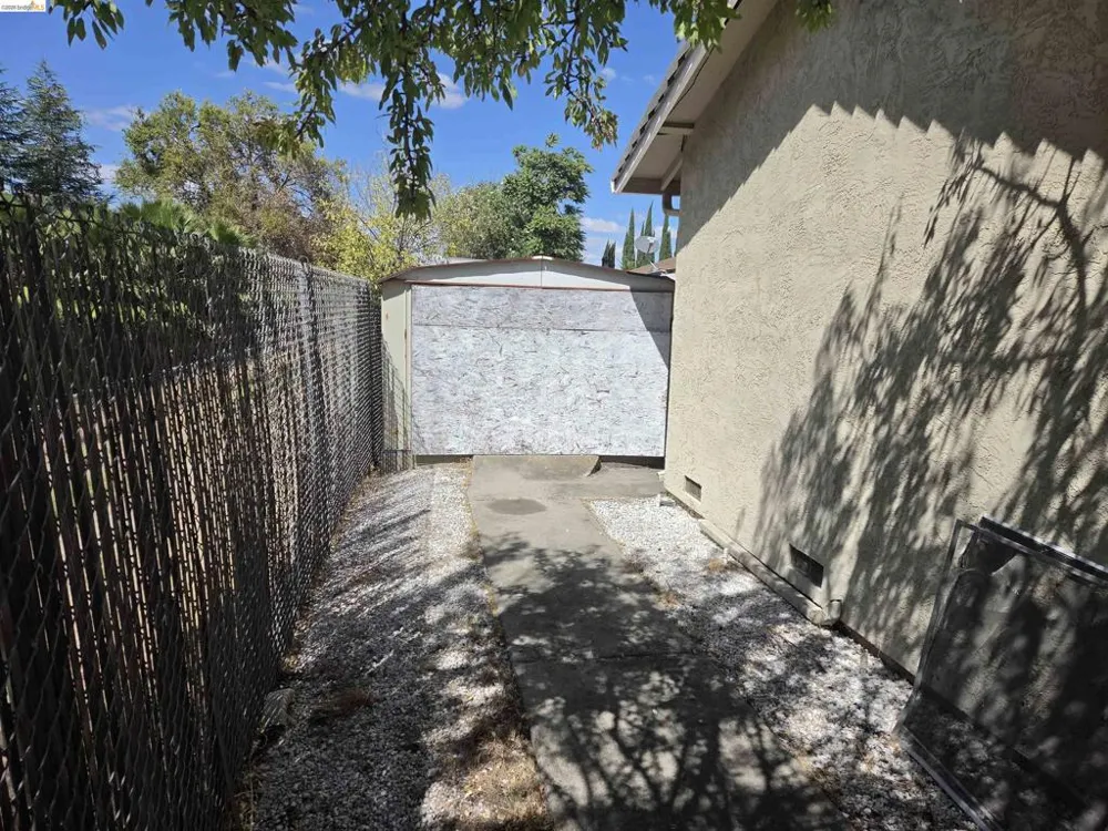 3128 G St. Antioch, CA 94509