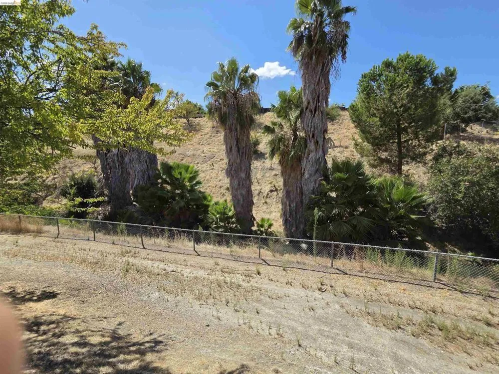 3128 G St. Antioch, CA 94509