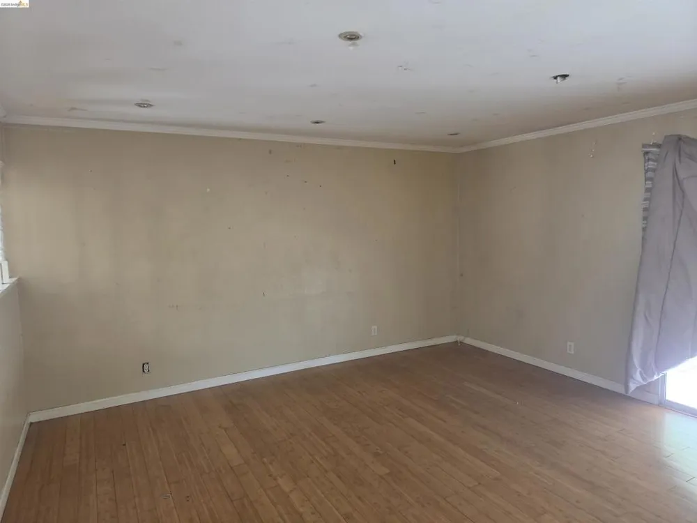 3128 G St. Antioch, CA 94509