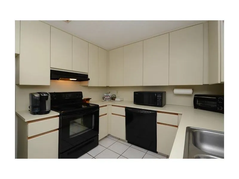 1371 COTTONWOOD CIRCLE Weston, FL 33326