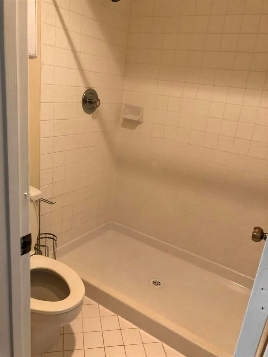 1371 COTTONWOOD CIRCLE Weston, FL 33326