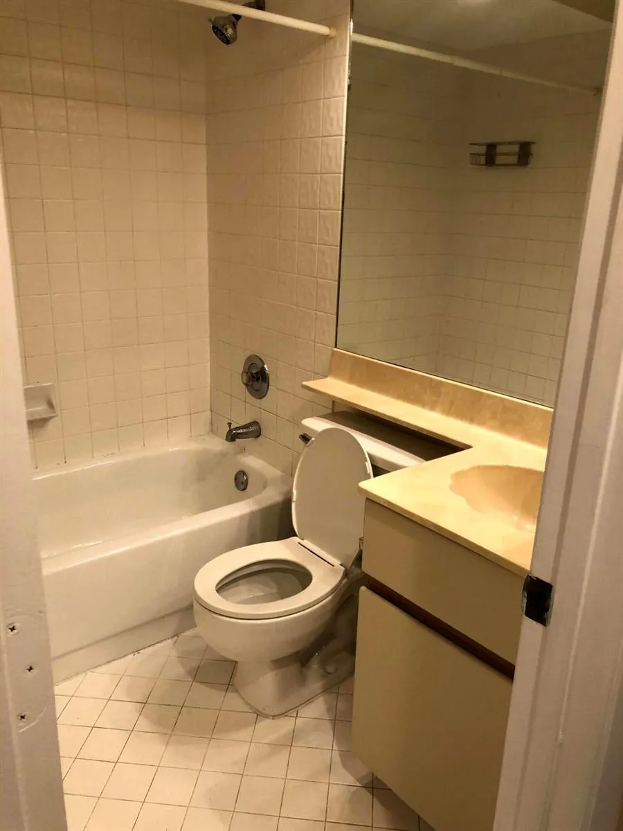 1371 COTTONWOOD CIRCLE Weston, FL 33326