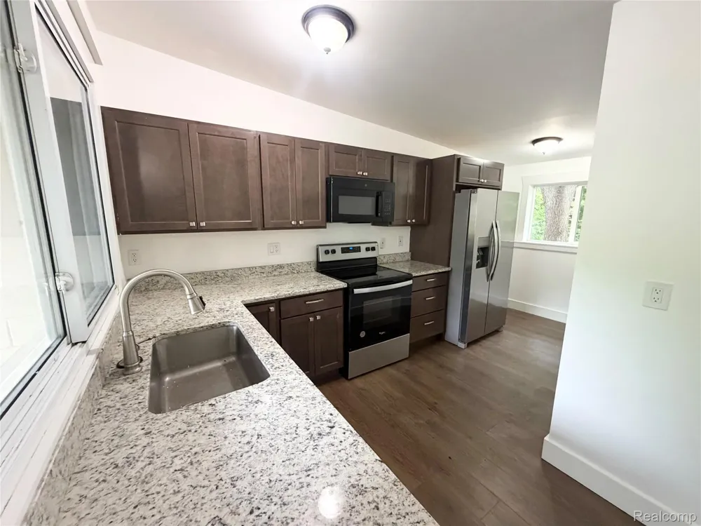 2920 Valley Drive Ann Arbor City, MI 48103