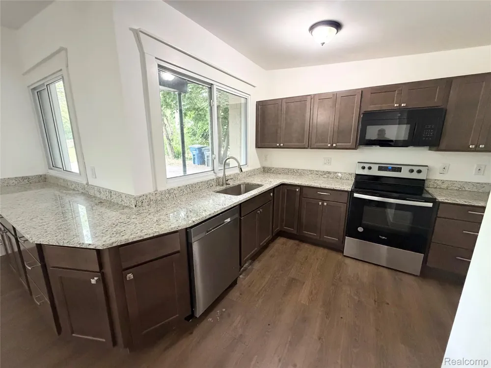 2920 Valley Drive Ann Arbor City, MI 48103