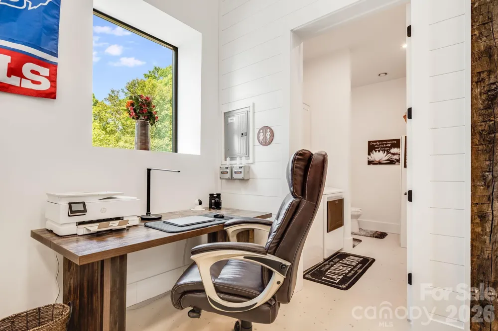 115 Speed Way #B Lake Toxaway, NC 28747
