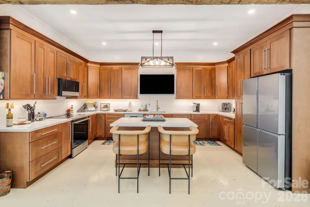 115 Speed Way #B Lake Toxaway, NC 28747