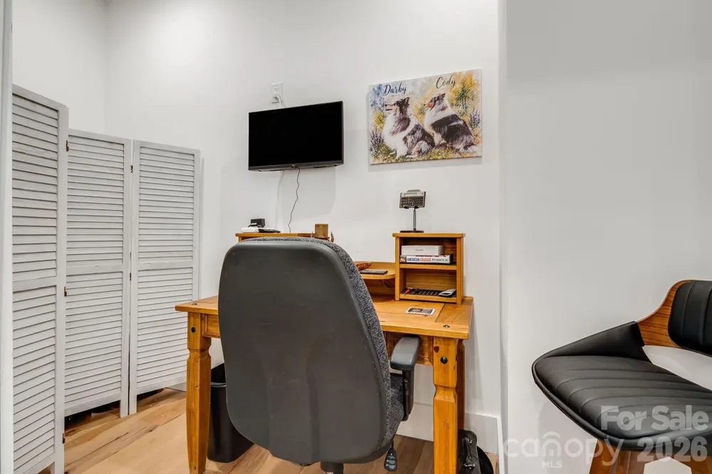 115 Speed Way #B Lake Toxaway, NC 28747