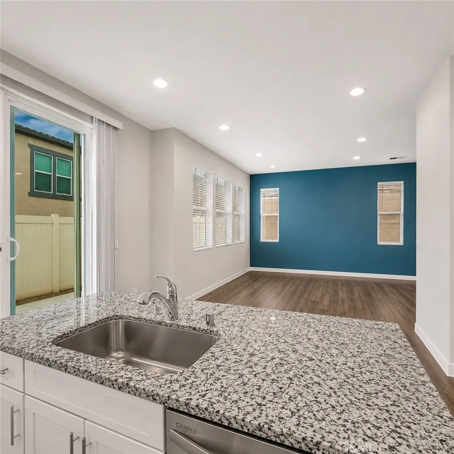 26264 Jasmiine Avenue Murrieta, CA 92563
