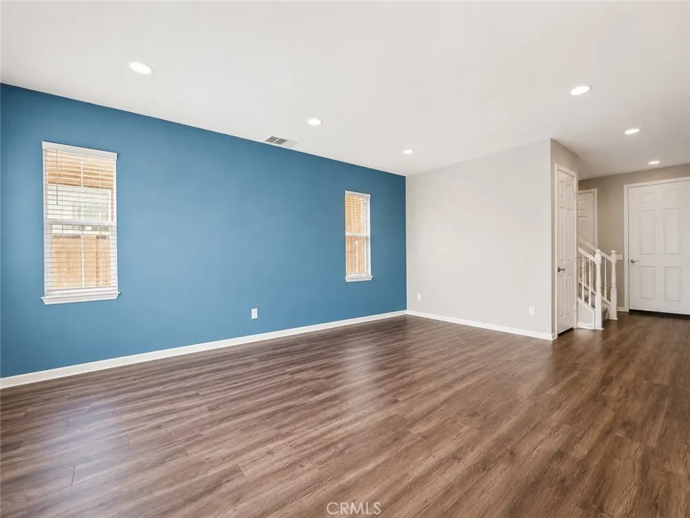 26264 Jasmiine Avenue Murrieta, CA 92563