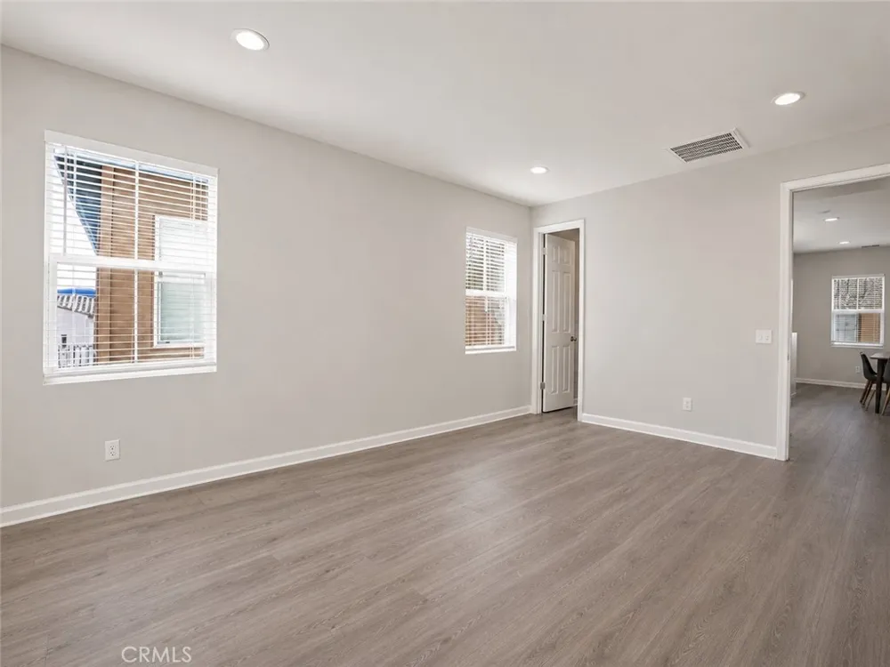 26264 Jasmiine Avenue Murrieta, CA 92563
