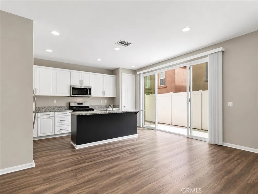 26264 Jasmiine Avenue Murrieta, CA 92563