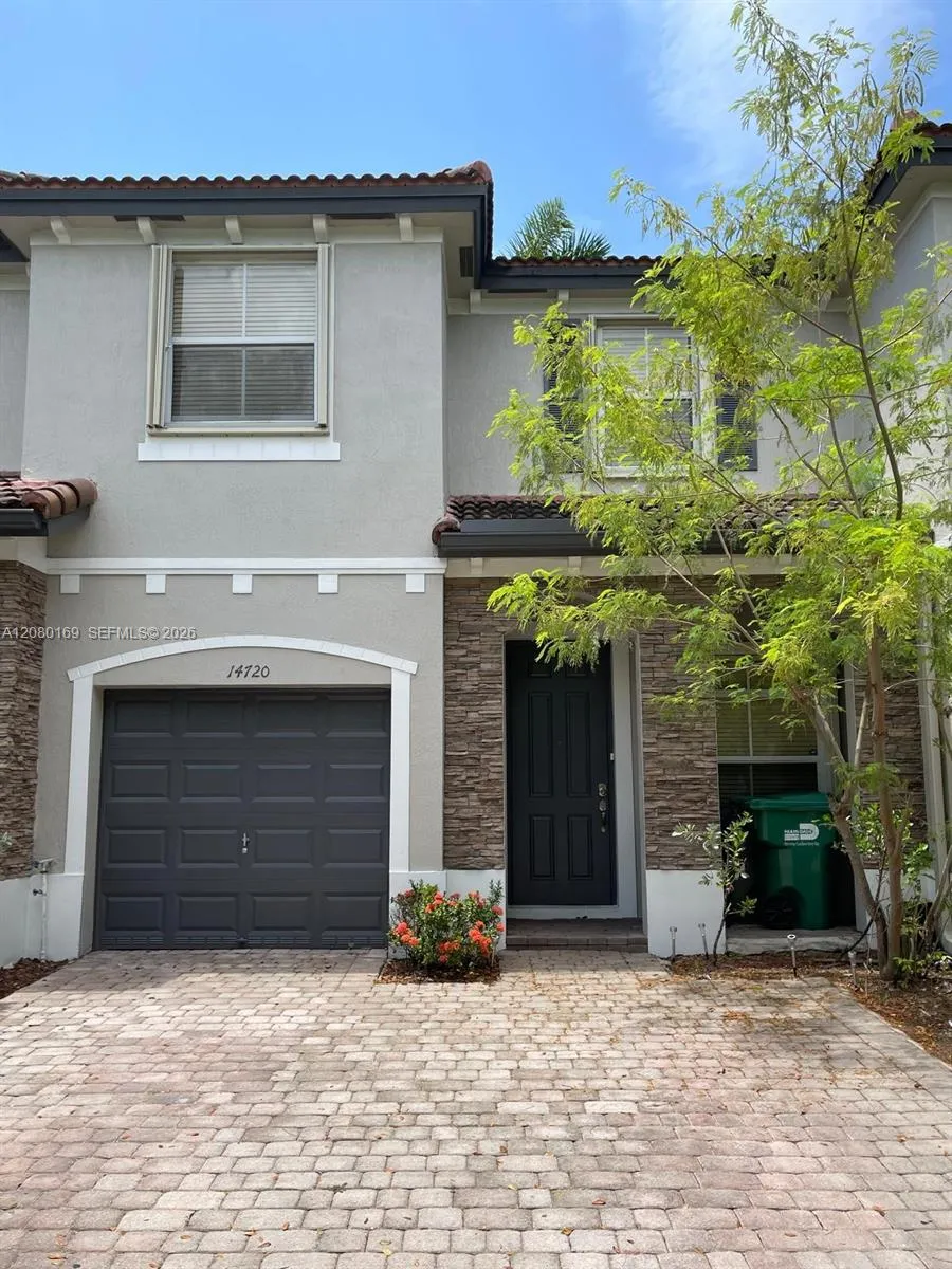 14720 SW 25th Ln #14720 Miami, FL 33185