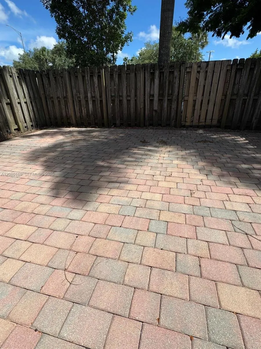 14720 SW 25th Ln #14720 Miami, FL 33185