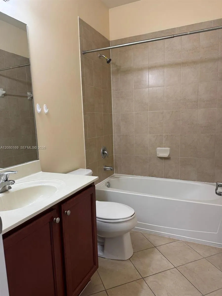 14720 SW 25th Ln #14720 Miami, FL 33185