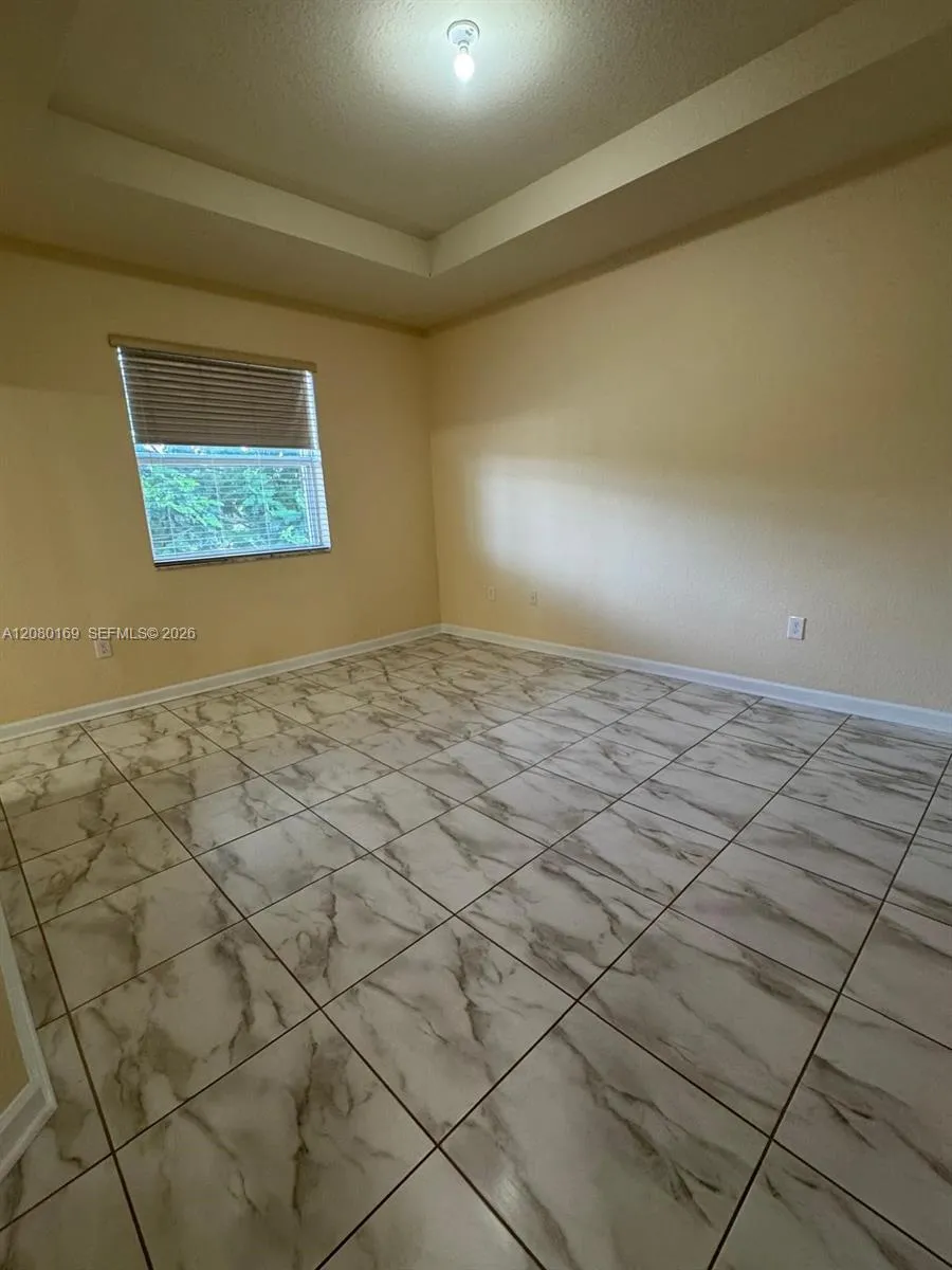 14720 SW 25th Ln #14720 Miami, FL 33185