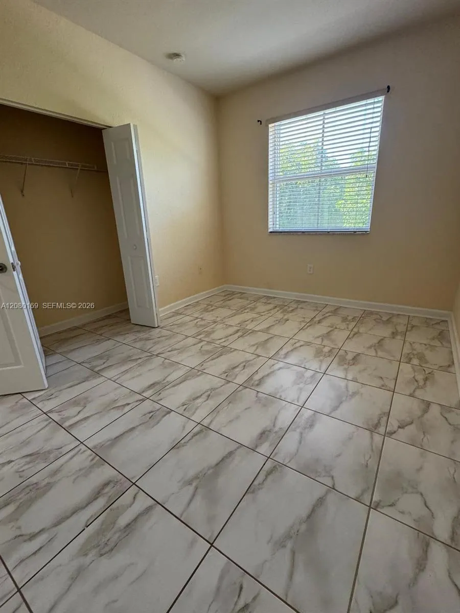 14720 SW 25th Ln #14720 Miami, FL 33185