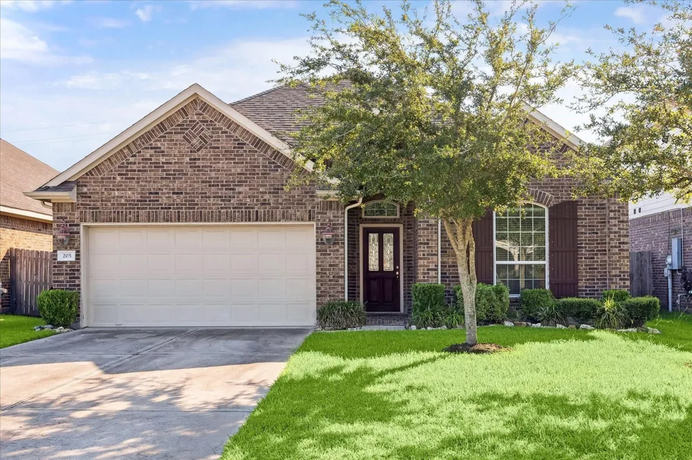 205 Brookwood Park Lane Dickinson, TX 77539