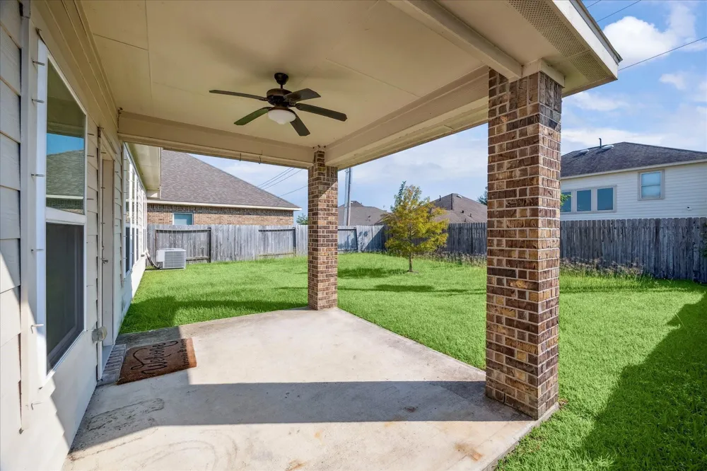 205 Brookwood Park Lane Dickinson, TX 77539
