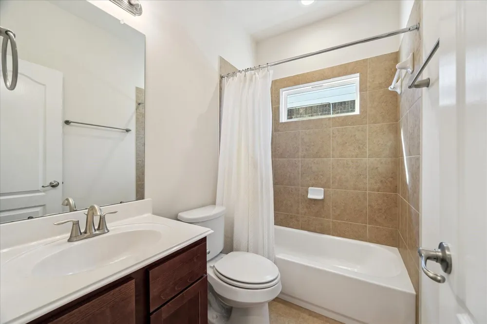 205 Brookwood Park Lane Dickinson, TX 77539