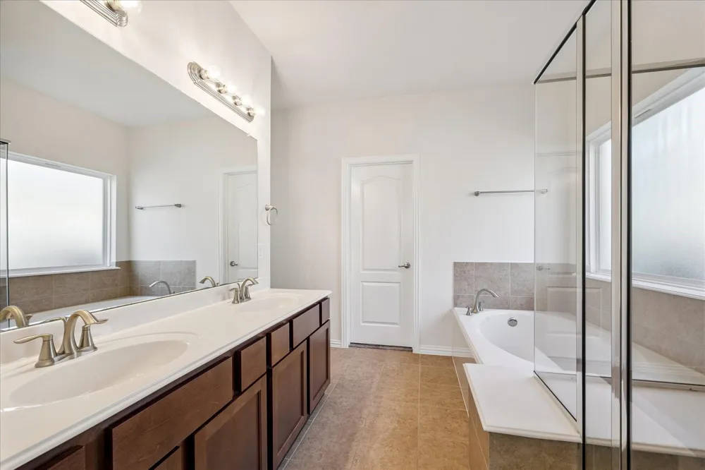 205 Brookwood Park Lane Dickinson, TX 77539