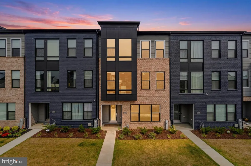 16007 HYDE PARK PLACE Bowie, MD 20716