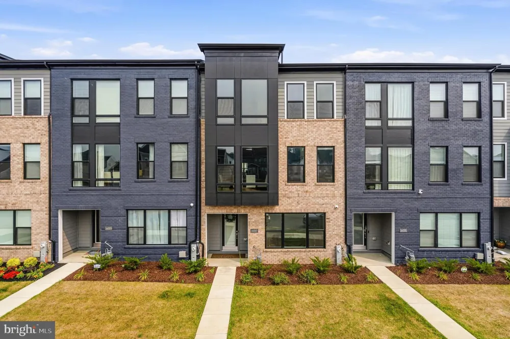 16007 HYDE PARK PLACE Bowie, MD 20716