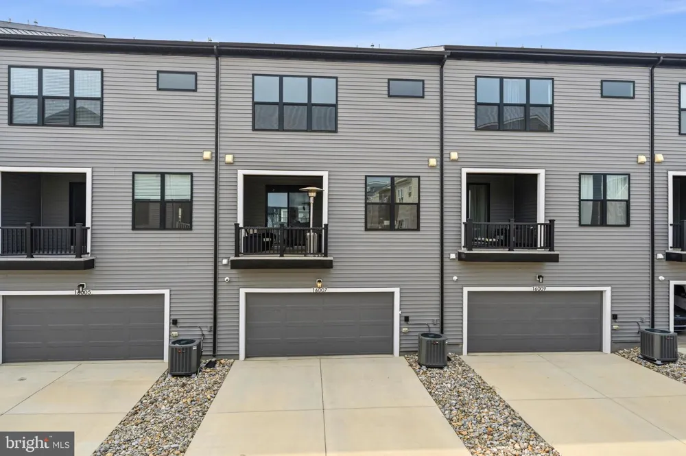 16007 HYDE PARK PLACE Bowie, MD 20716