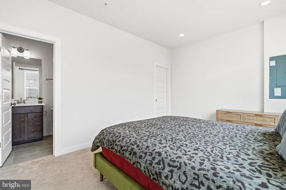 16007 HYDE PARK PLACE Bowie, MD 20716