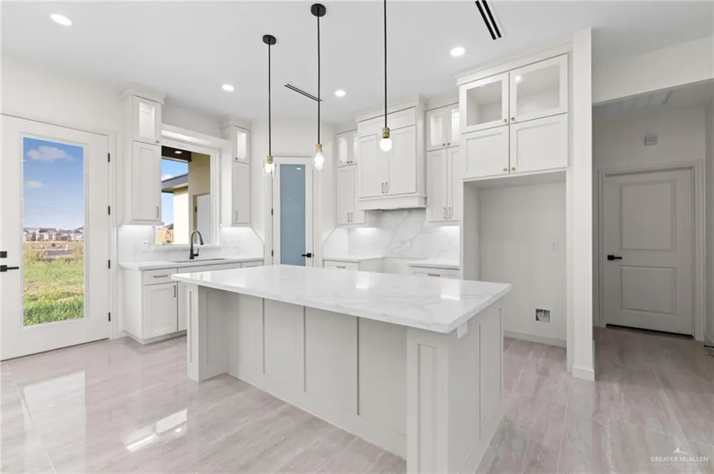 3007 E Retama Street Hidalgo, TX 78557