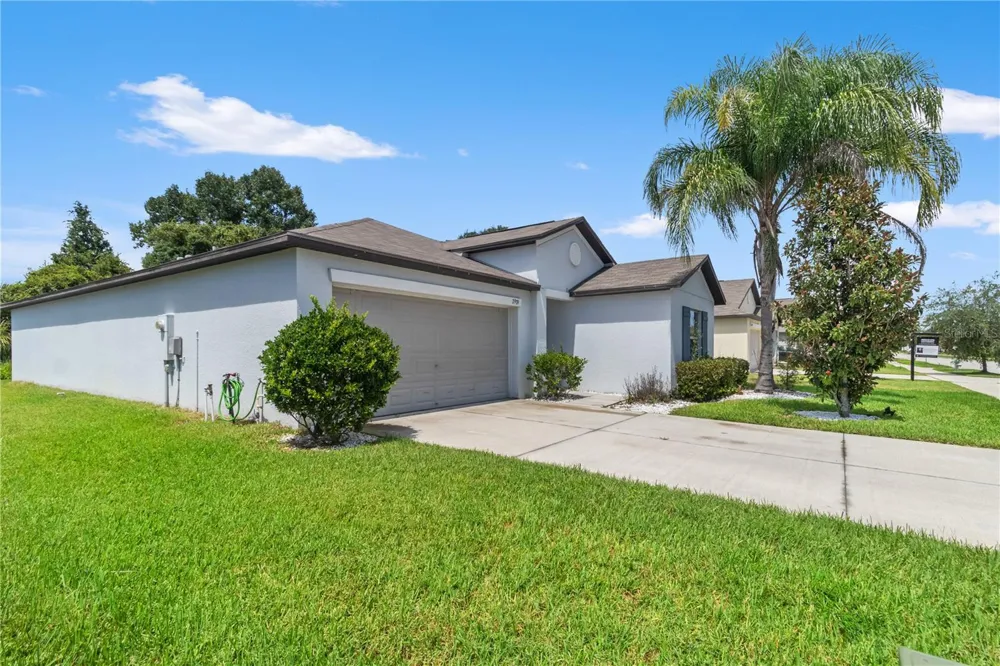 2979 MOULDEN HOLLOW DRIVE Zephyrhills, FL 33540