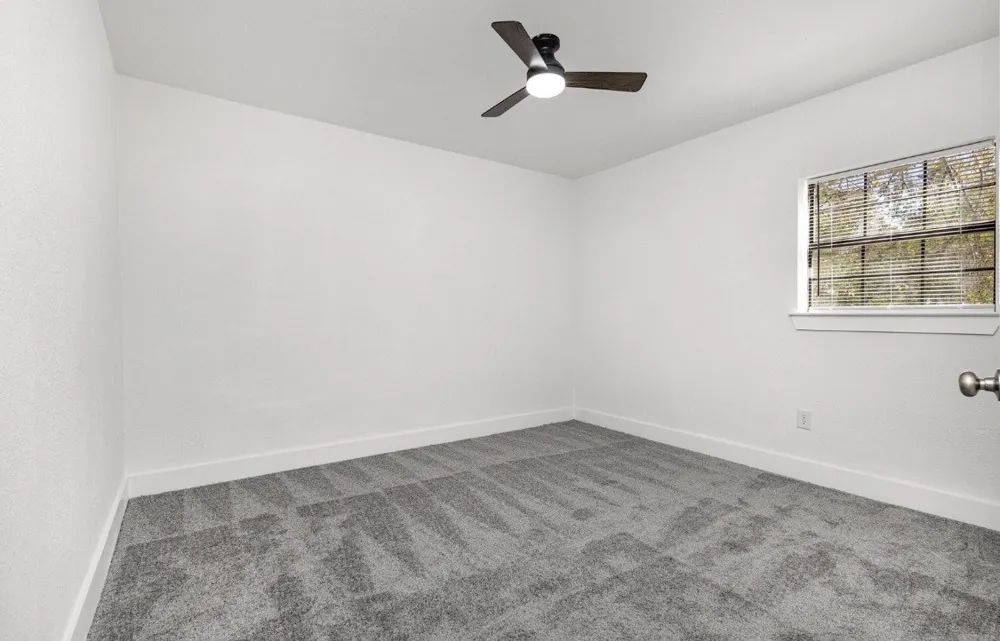 1527 Columbia Avenue Corsicana, TX 75110
