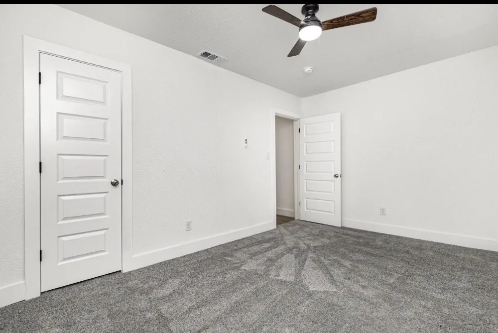 1527 Columbia Avenue Corsicana, TX 75110