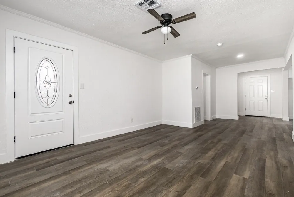 1527 Columbia Avenue Corsicana, TX 75110