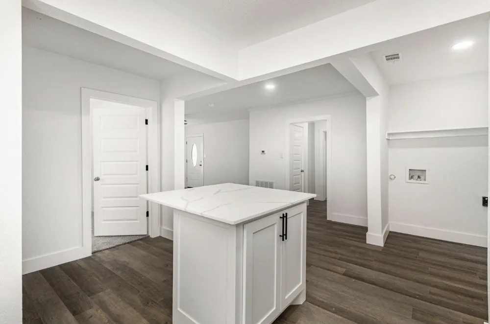 1527 Columbia Avenue Corsicana, TX 75110