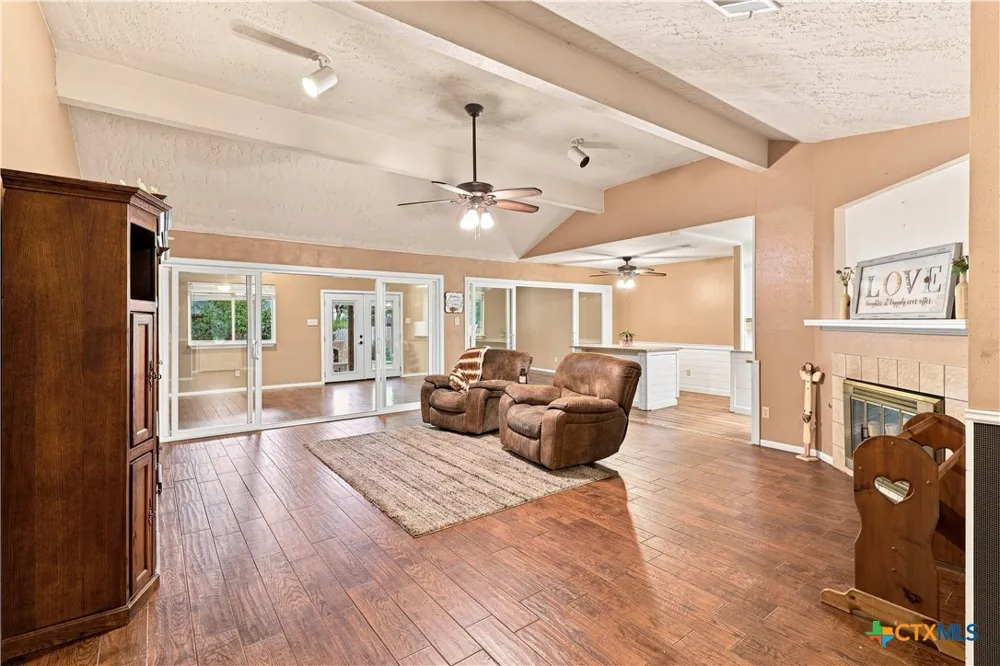 1509 Quail Run Road Pflugerville, TX 78660