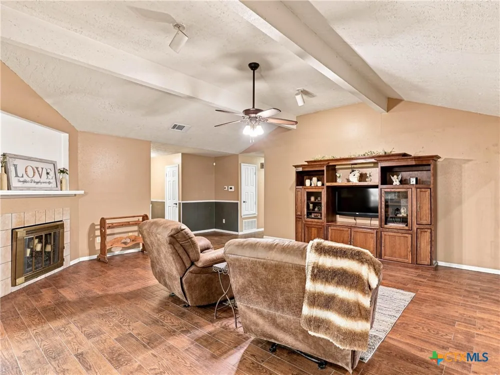 1509 Quail Run Road Pflugerville, TX 78660