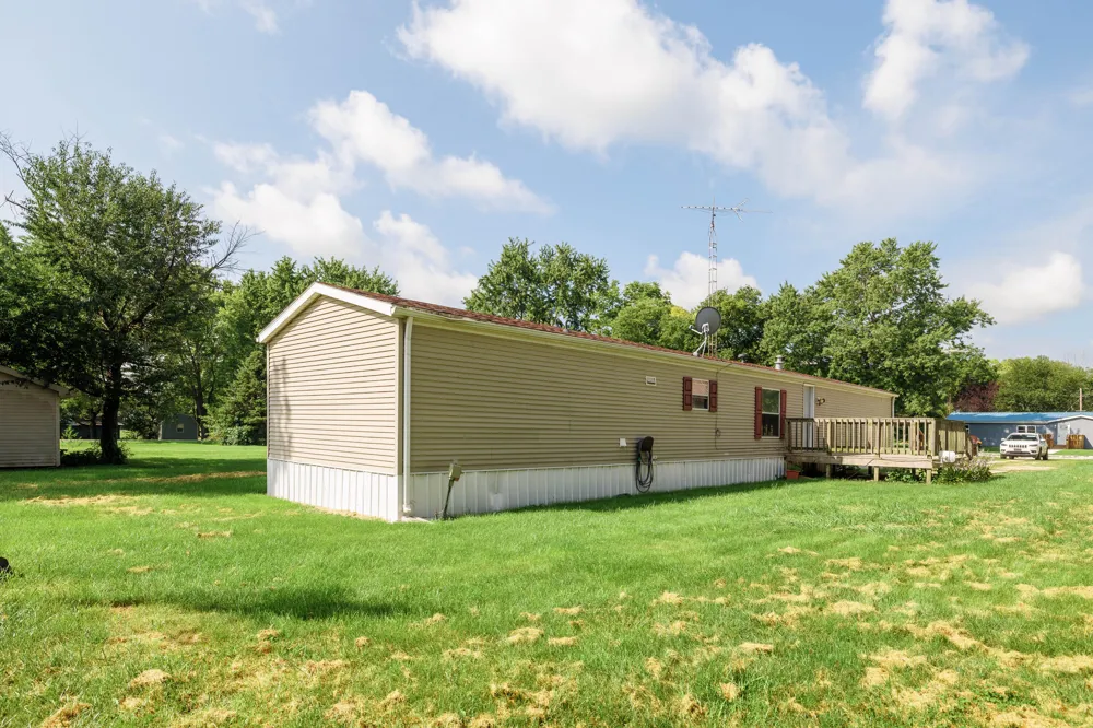307 S Chestnut Street Earl Park, IN 47942